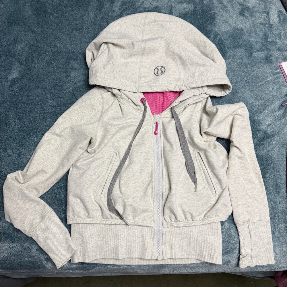 🎉SOLD ELSEWHERE🎉 Lululemon Light Gray Hooded Zip Jacket with Pink Lining